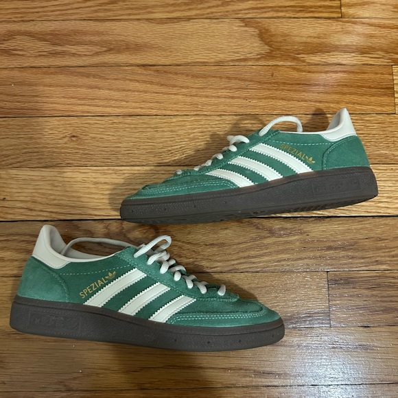 Adidas Handball Spezial Sneakers in Green - Picture 2 of 6